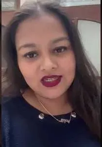 Komal Rastogi, Lavaka Digital client, recording a video review